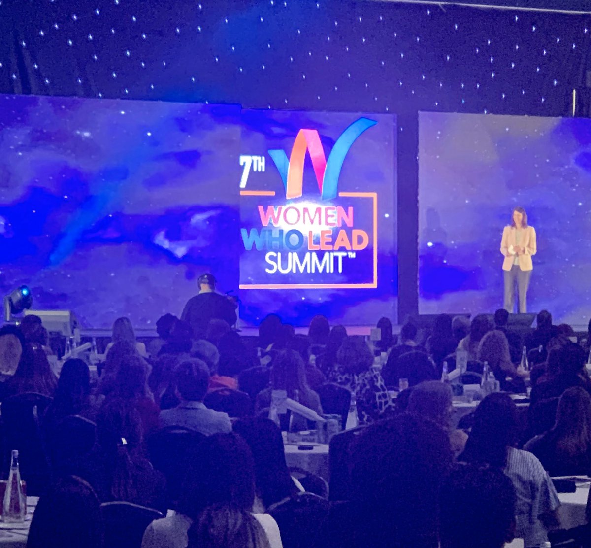 KapesKimberly's tweet photo. Nothing like being in a room with a thousand women wanting to take over the world 😊.  “The power is in new perspectives” Medtronic CEO Omar Ishrak. https://t.co/mcNyvUVOzP