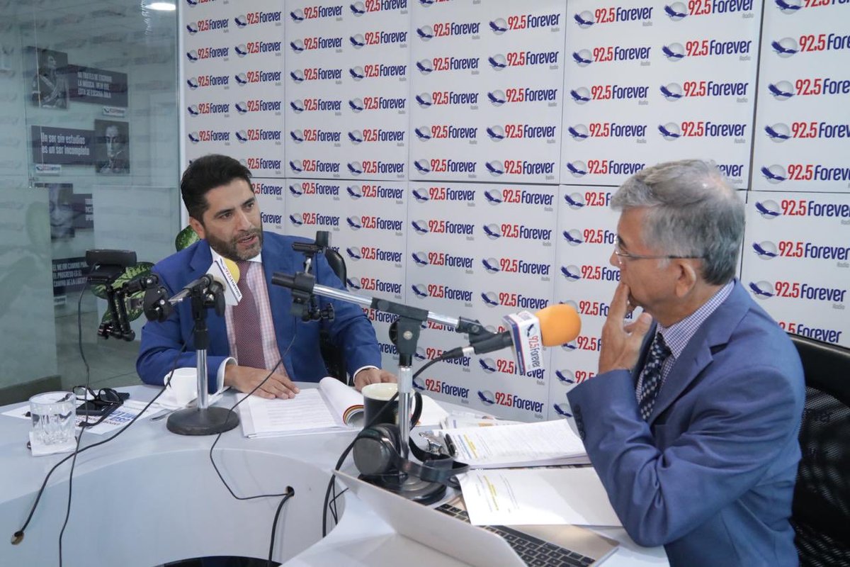 #EnMedios | Durante entrevista en <a href="/925forever/">Radio Forever 92.5 FM</a>, el ministro <a href="/IvanOntanedaB/">Iván Ontaneda Berrú</a> sostuvo que Ecuador ha venido trabajando de manera constante y permanente en busca de nuevas opciones que generen al país oportunidades de progreso y bienestar.