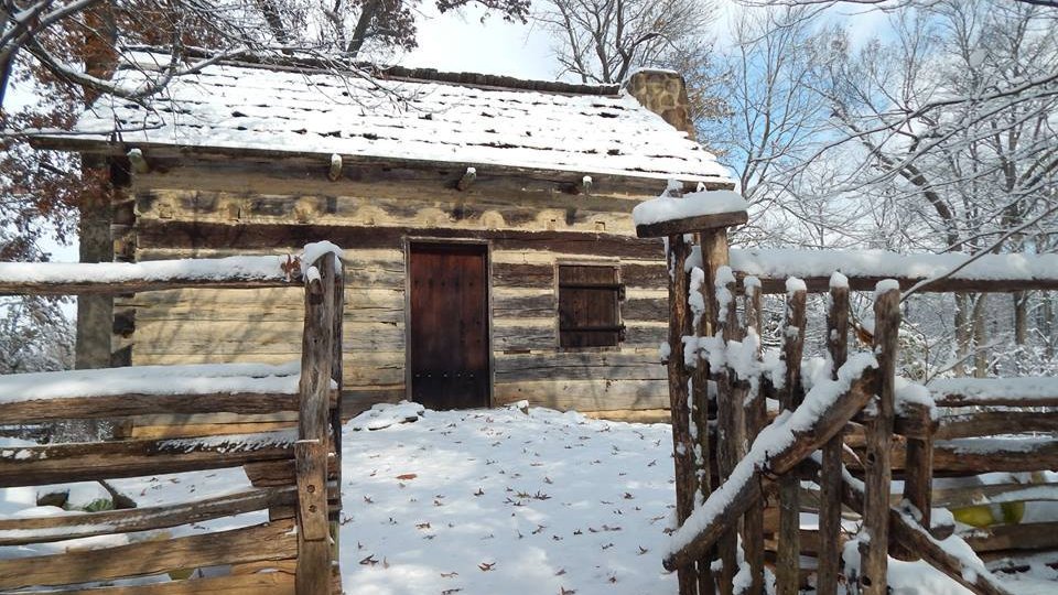 #OTD in 1962, Indiana's <a href="/LincolnBoyhood/">Lincoln Boyhood NPS</a> was established. Explore Abraham Lincoln's childhood and learn about the future 16th US President. Learn more:  nps.gov/libo 

📸: Living history farm cabin.
#FindYourPark