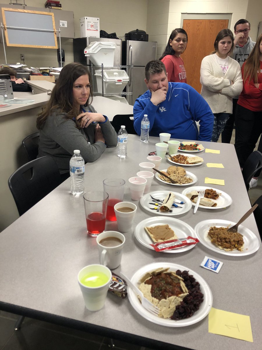 BeckyLynch7's tweet photo. MRE Cooking Challenge for 2nd period...AWESOME JOB!  Thanks Coach Gilbert and Mrs. Jarvis for having the nerve to judge! https://t.co/knaWG5nKQC