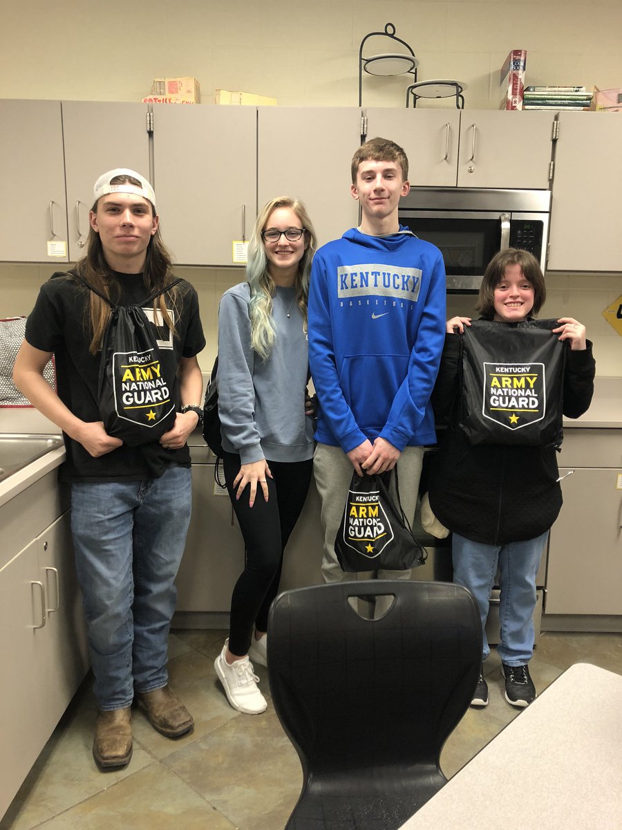 BeckyLynch7's tweet photo. MRE Cooking Challenge for 2nd period...AWESOME JOB!  Thanks Coach Gilbert and Mrs. Jarvis for having the nerve to judge! https://t.co/knaWG5nKQC