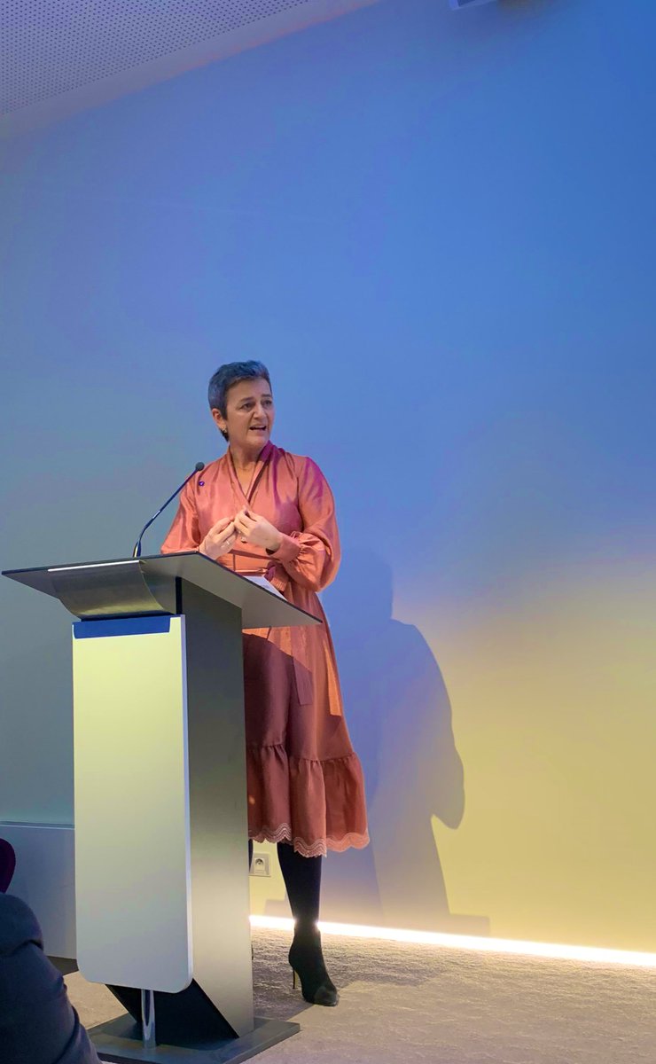 Bitkom_Europe's tweet photo. On the day of presenting the @EU_Commission’s #DigitalPackage, vice-president @vestager discusses the #AI white paper @ceps addressing questions like #dataflows, #investment,#skills, #enforcement and #trust. Input is now collected until May, 19th, we will contribute! https://t.co/xGe3FJIjA9