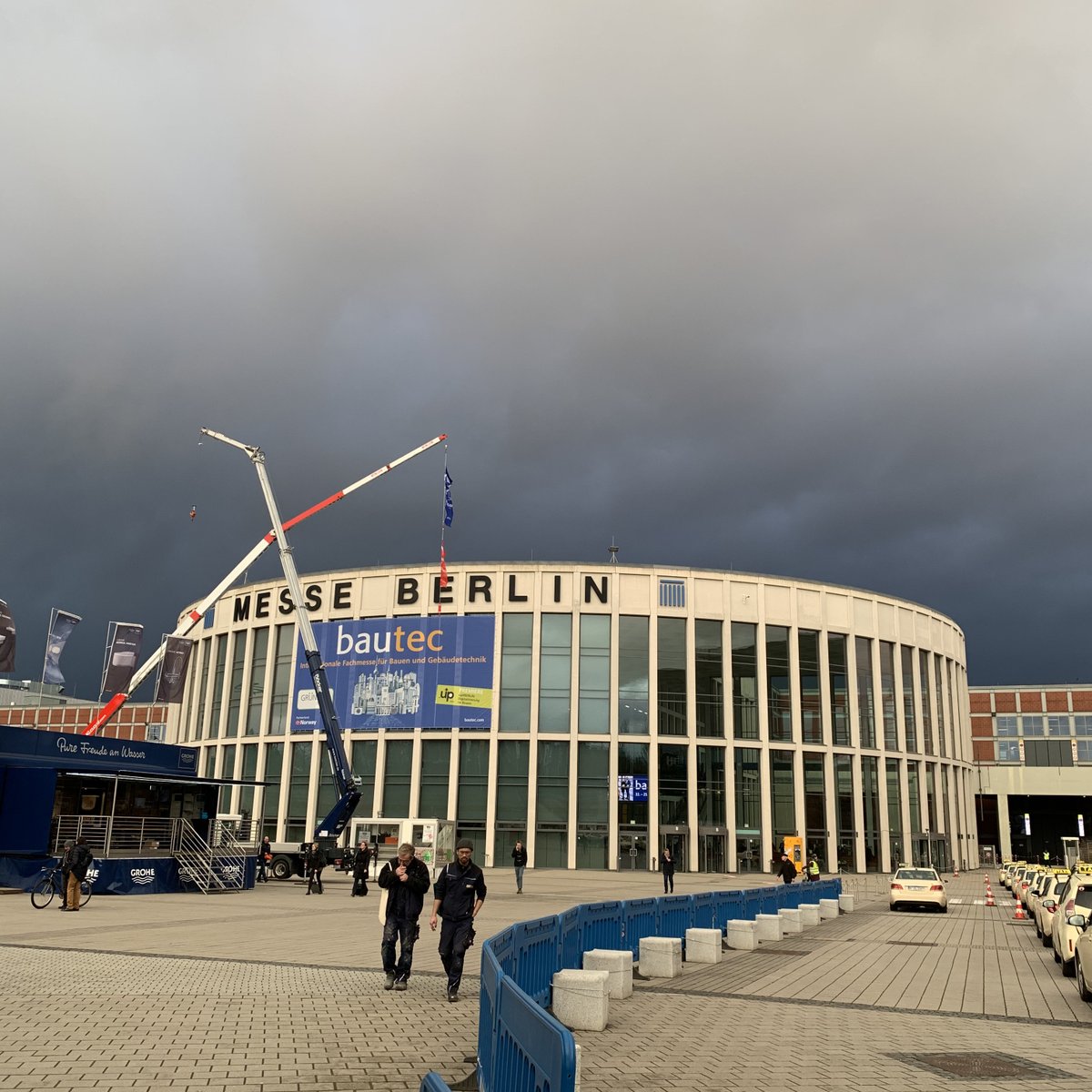 planenbauen40's tweet photo. @planen-bauen auf der @bautec:

#bautec
#auf40bauen
#planenbauen40
#pb40
#bim
#bimdeutschland
#buildinginformationmodeling
#digital
#digitalisierung
#industrie40
#mittelstand
#wissenstransfer
#bmvi
#bmi
#bmwi https://t.co/jTNN0KPzIh