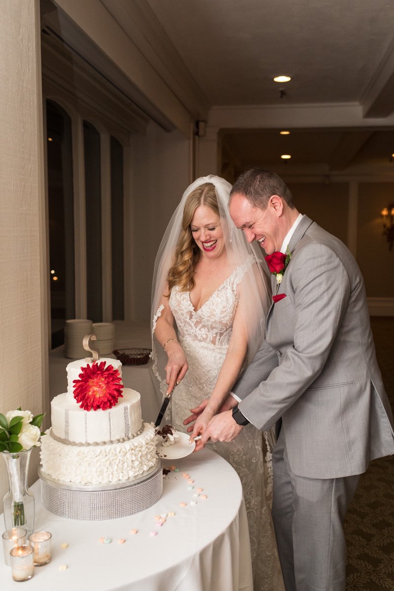 lightcreativenc's tweet photo. Not pictured: the balloon artist & stilt walker also at their reception 😲😍 Barbara-Ann & Scott incorporated so many fun things into their Valentine’s Day wedding, & I’m excited for you to see more of it soon! #lightcreativeart #lightcreativeweddings https://t.co/tNeG25ZfV0