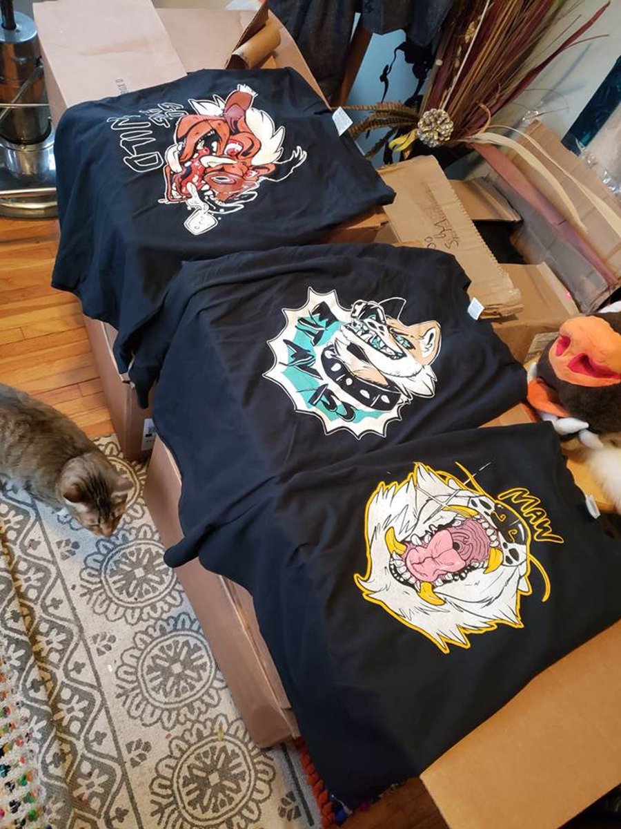 thatjavahog's tweet photo. ✨MASSIVE SHIRT CLEAR-OUT SALE✨

Gonna be moving this fall so I gotta clear out my shirt stockpile. Selling shirts for 8-10 USD over half the usual price OFF!!

https://t.co/oAPNFMaZht

Get them now while they're on sale, limited editions, will not be printing again! #shirts https://t.co/Yri5dTXUmN