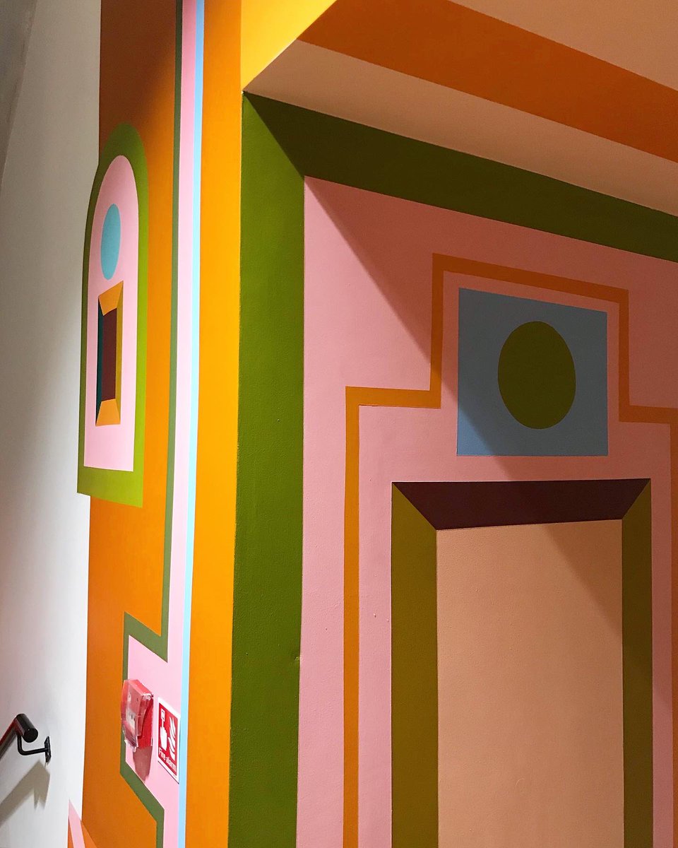 Chez_Studio's tweet image. My Gallery is a Temple, 2020 🦚🍑🍭🌴🌞🌸 My mural at @mk_gallery for #MKCalling2020 🕺

Thanks everyone who came to the private view, it was amazing to see 130 artists work &amp;amp; hundreds of people out in the rain to support us 🌈

Open until 17.05.20, it’s free and fabulous 👏💕