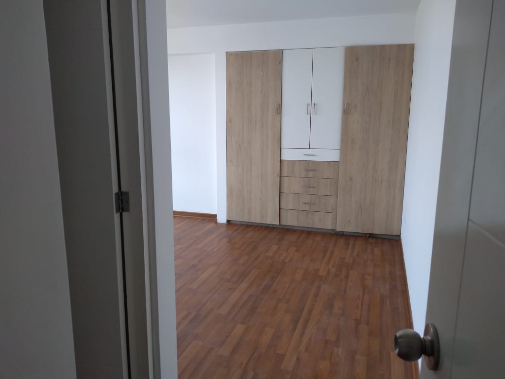 FastInmueble's tweet image. 🔴Vendo dpto en Los sauces, Calle 1 casuarinas Lima-Perú
-5to Piso
-C/Asensor
-Sala comedor cocina amplia
-3 dormitorios (Amplios)
-2 baños iluminación natural 
-Buena ventilación
-3 años de Antiguedad
Precio a tratar
Info ➡️980 951 336
        ➡️913 035 827
#JavierPrado #Peru