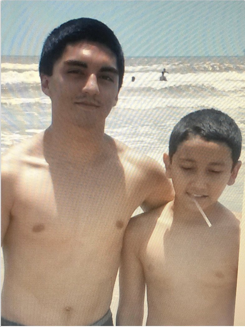 jdleavitt15's tweet photo. Lost my brother to a bullet and the man who shot him was supposed to serve and protect my brother wasn’t all the way there i’ll give them that but to shoot and kill him with no remorse isn’t okay that’s not y’all protocol that’s not what you were taught in the academy 😔 #LLEM https://t.co/uqHflENNbb