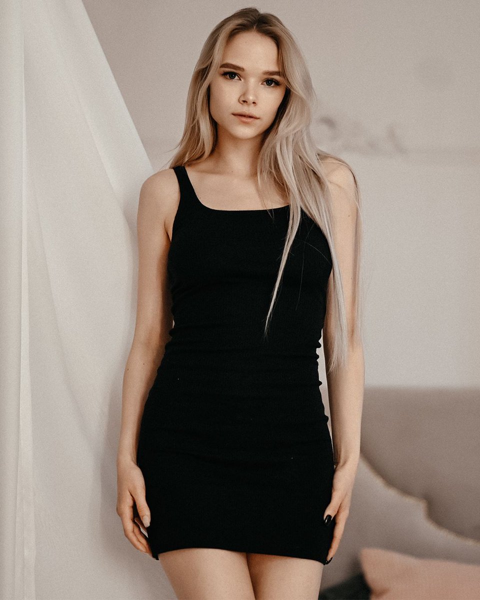 LiveJasmin's tweet photo. Innocence is as innocence does. Did you enjoy the day with #AnnaRaen?
Let her know at https://t.co/DFSSlaHNYM
#livejasmin #modeltakeover #blondebabe https://t.co/TFCEoOt4EO