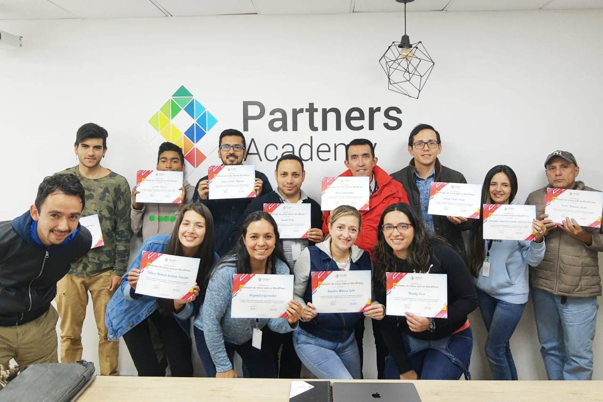PartnersAcademy's tweet photo. Agradecemos a nuestros estudiantes del Curso de Diseño de Sitios Web en #WordPress. ¡Felicitaciones para todos!

#SoyPartnersAcademy https://t.co/lHuwwBCCOg