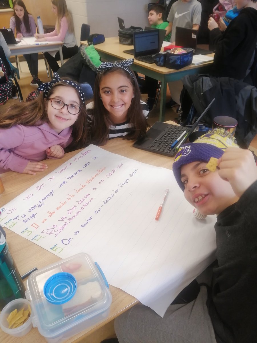 La classe 5A écrit des phrases au futur proche.