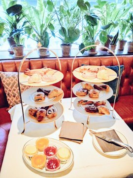 It was a great turn out this morning for our Grayling Birmingham event at <a href="/IvyBirmingham/">The Ivy Birmingham</a>. <a href="/_bettyp/">Bethany Pearson</a>  and <a href="/katmcgettigan/">kat mcgettigan</a> showcased a snapshot of innovative work by brands taking risks across the globe, UK and right here in the Midlands. Thank you to those who came along! #5x20