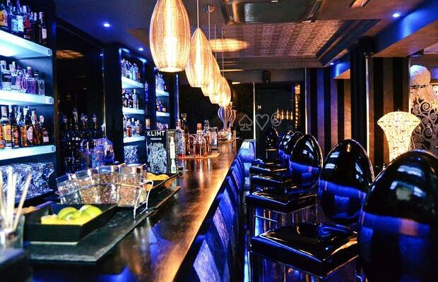 Alice_Palvin's tweet photo. ╔─── ♡ ───╗
    
            AʟIᴄᴇ

╚─── ♡───╝ 

❛.. Sin esfuerzo y trabajo duro no hay recompensa...❜

♡Camarera en mi propio bar

♡Amante de la buena comida

♡ Gozadora de la vida

♡Bisexual

♡Rol en DM

[#Freerol, #Sexrol]
˹No datos user
 No anime˼ https://t.co/T2TQXXA1VN