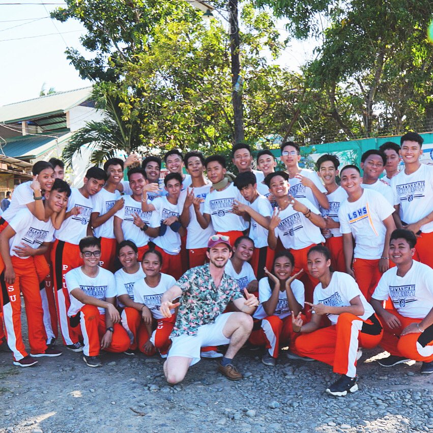 MrFerraiolo's tweet photo. Puerto Princesa, Palawan—the most friendly kids I’ve ever met. 

Every school I pass kids wave from the windows or the basketball court. 

While I may never teach abroad, I love finding moments to connect with young people wherever I go. 

Share a story 👇
#teacherswhotravel https://t.co/TnIGFEwued