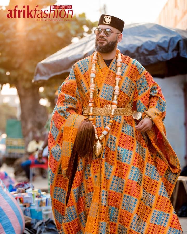 i_am_angedady's tweet photo. Le Président Hayek Hassan couronné Chef, pour une collaboration entre Les Créations Ange-Dady (ma marque) et le Magazine Afrikfashion...
#CIV225 #HH #FashionWeek #Oscar2020 #cotedivoire #Abidjan #model #mode #ebrie #BlackHistoryMonth #BlackMamba #BlackWidow #Black #Beyonce https://t.co/qTJ1cdBFcP