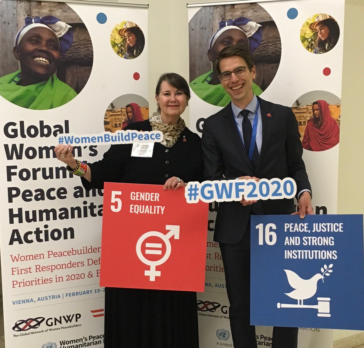 A quick “Canada” moment with the great ⁦@SenMarilou⁩ during Global Women’s Forum #womenbuildpeace #gwf2020 ⁦@WomenPeaceSec⁩ ⁦@wphfund⁩ ⁦@GNWP_GNWP⁩