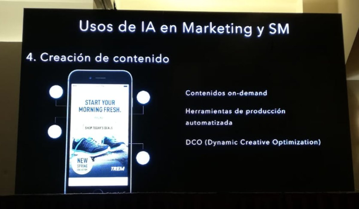 WavemakerMexico's tweet photo. En el segundo día del #CommunityManagersSummit , Maribel y Miguel han aprendido sobre #storytelling , #innovación y #creatividad escuchando a directivos de @CocaColaMx @MinisoMexico y @DHLMex https://t.co/wV4DpePJuF