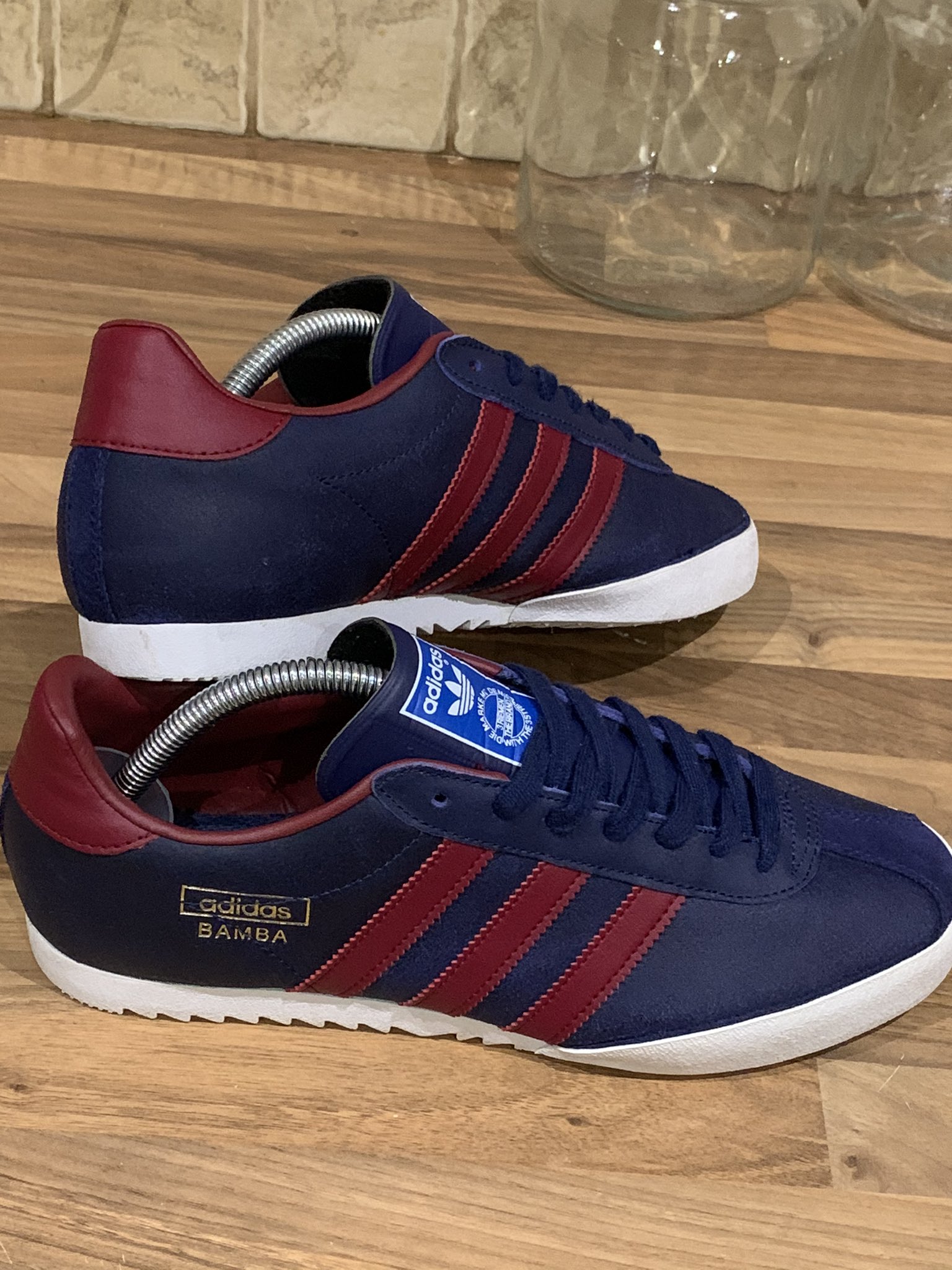 Proscrito a nombre de Mujer Mark Brown on Twitter: "Adidas BAMBA UK8 OG Box included £50 TYD please  retweet if possible https://t.co/NQ8cViNomQ" / Twitter