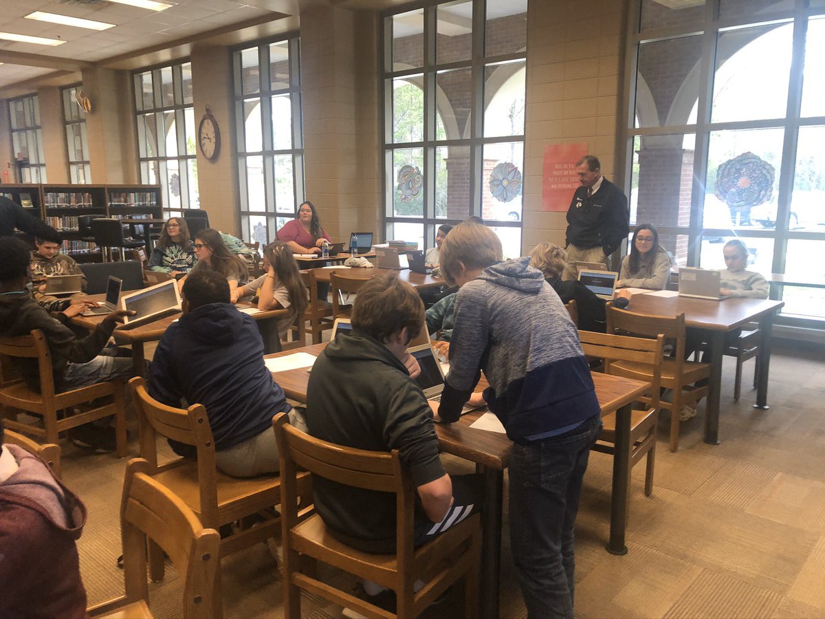 DianeCroy's tweet photo. Had the best day teaching the most amazing students how to use Adobe Spark for presentations today.  I just love middle school students! Thank you Lauren Avant for the opportunity to work with your classes!  So polite ❤️!  #smart #innovative #engaged. https://t.co/fPaKpGnnxc