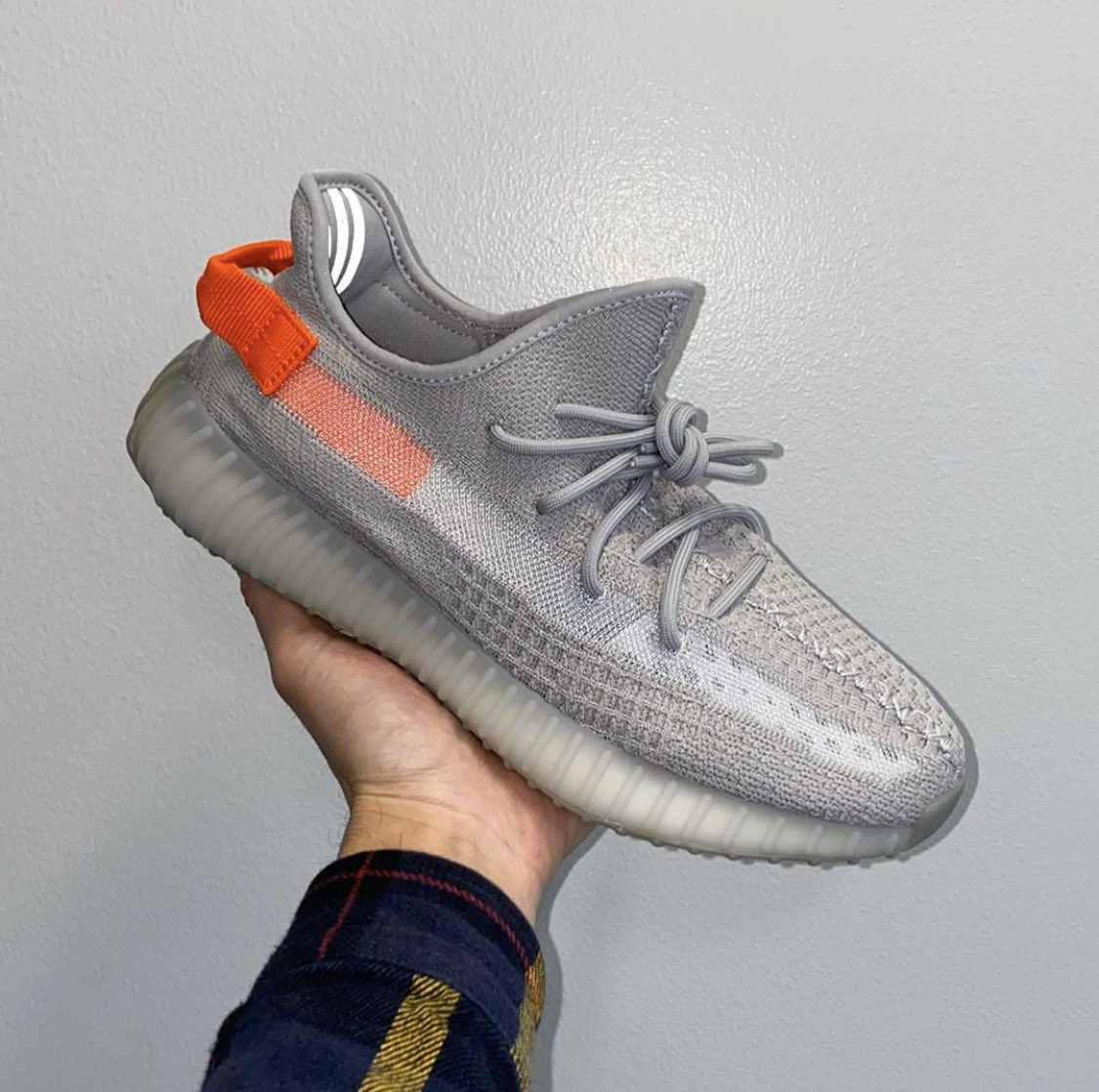 BNWT adidas Yeezy Boost 350 V2 Tail Light UK 12 in