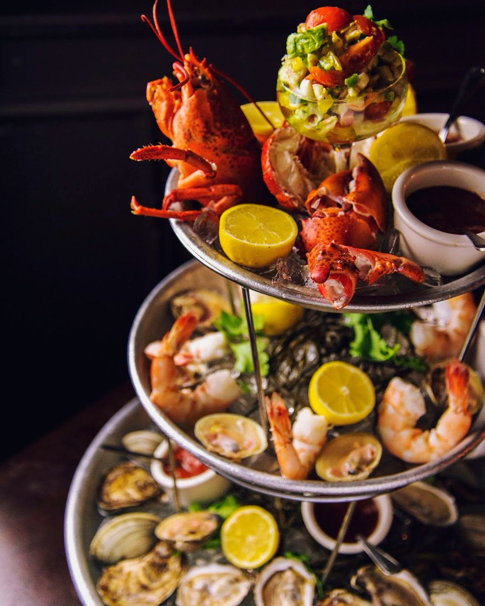 Our phenomenal Raw Bar aims to please with options ranging from oysters, prawns, littlenecks, and aji ceviche. Be our guest tonight.