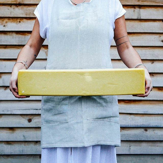 Our Shampoo bar is one of our long standing favourites and has revolutionised our hair care routine
.
We’ve become so used to using bars that the thought of having plastic bottle in the bathroom seems like a long lost dream... or maybe a nightmare?! … ift.tt/2SEve2j