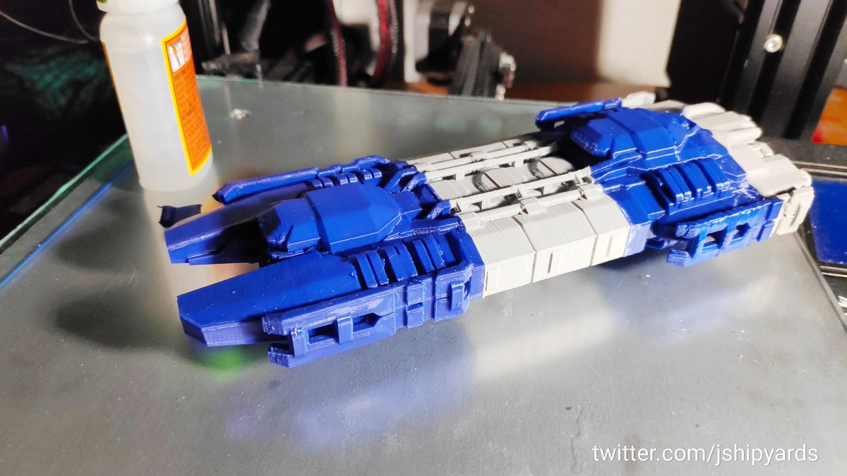 Was a crazy print but I finally did it. Here's the Hulk at a glorious 7 inches long. Can you taste the veldspar?

#eveonline #tweetfleet #thejitashipyard