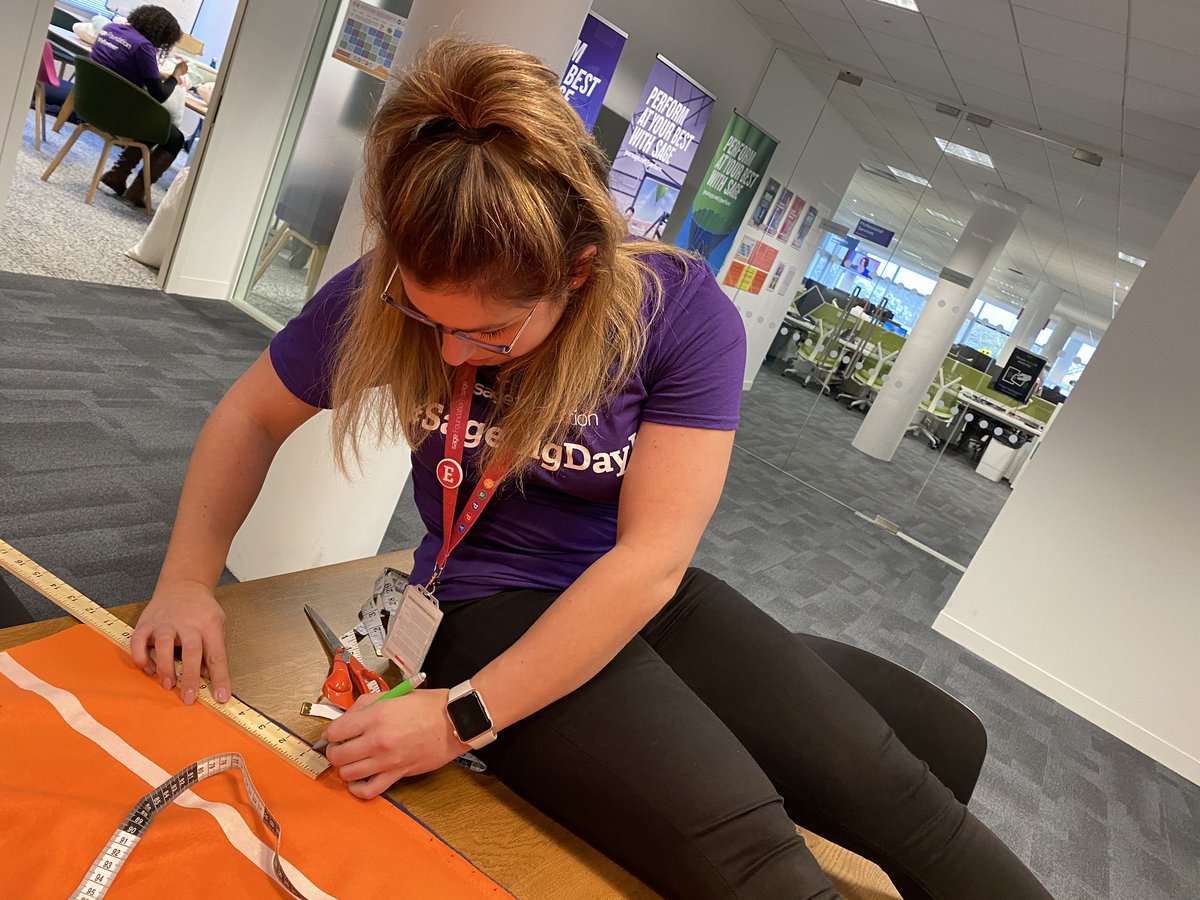 FabianaFattore's tweet photo. Winnersh #SageBigDayIn today! Our fantastic volunteers doing amazing things making Cushions, blankets and bunting! #extrahappy #lifeatsage @sagefoundation  @sagegroupplc @ChemogiftbagsUK @Firstdays_ https://t.co/XHJg7jZfar