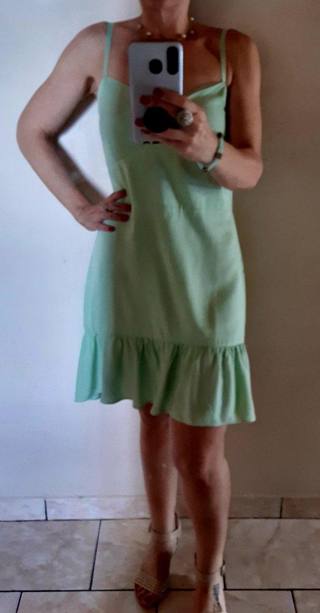 Calor pede vestido de alcinha....gostaram?