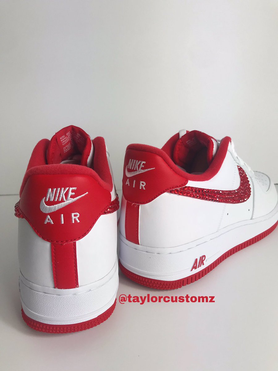 taylorcustomz's tweet photo. Custom Red Crystal Air Force 1s 
Available in any colors 
Dm me if interested in any shoes 
#airforces #customforces #customshoes #airforcesones #crystalcustoms #redairforces  #customs #nikeairforce #nikeshoes #sneakerhead #customaf1 #nikeaf1 #af1 #kicks #airforce1custom  #goat https://t.co/RV1z79oTTE