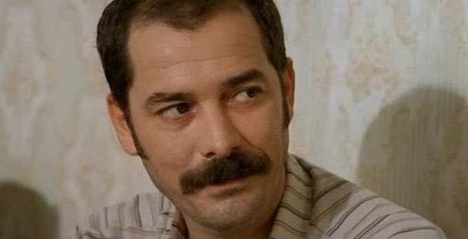 "Hayat devam edecek, birileri yeni kitaplar yazacak okumayacaksın, yeni filmler çekilecek izleyemeyeceksin, sevdiğin bir şarkıyı bir daha dinlemek isterken dinleyemeyeceksin." 

🎬 Babam ve Oğlum