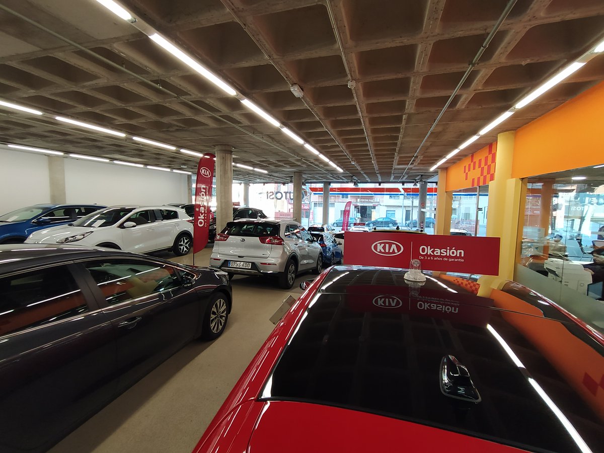 Autosi_es's tweet photo. Seguimos con los días KIA OKasión. 👍 Tenemos una buena fiesta montada, pásate y consigue la mejor oferta para tu nuevo coche!!! 🎉 https://t.co/ebARk9Cz1P