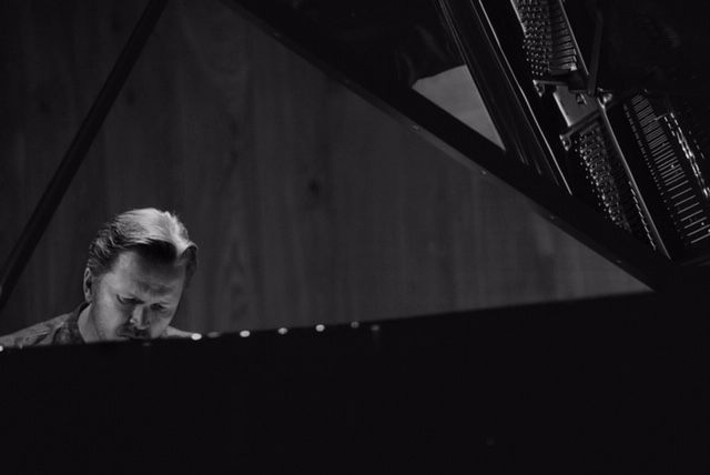 EstoMusicWeek's tweet image. The Nordic Voices Concert Series is bringing @kristjanrandalu to Toronto on March 26 &amp;amp; 27! Join us @JazzBistroTO as Kristjan will be  accompanied by Mike Murley on 26th &amp;amp; Genevieve Marentette on 27th. Hosted by @jaymzbeesez. Tickets and dinner resos-call Jazz Bistro (416)3635299!