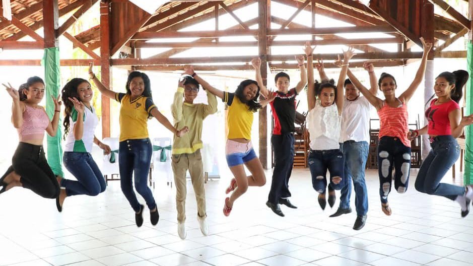 UNICEFBolivia's tweet photo. #ParaCadaAdolescente, participación💙
Comités Niña, Niño, Adolescente de Cobija, Porvenir y Filadelfia se reunieron para trabajar en el reconocimiento de sus derechos, diseñar de planes de trabajo con incidencia y ejercer la participación ciudadana de todas y todos. 🙌🏻 https://t.co/4A04AbzBCC