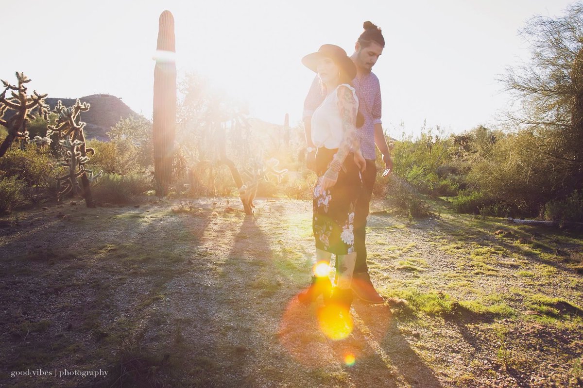 GoodVibesPhoto's tweet photo. I love me some sun flare! 
#gilbertphotographer #goldenhour #existinphotos https://t.co/5Ujl6ckNNR