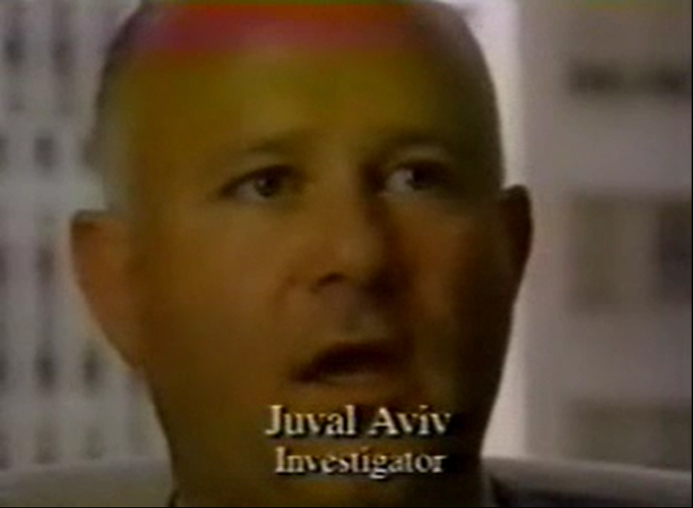 Juval Aviv, an investigator hired by Pan Am, added that the American, German & British gov'ts were all aware of these controlled deliveries & they would always use a brown Samsonite suitcase & switch the suitcase with the drugs with an identical suitcase filled with clothes. 83/