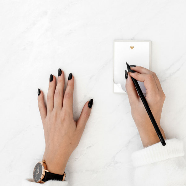 BloomHustleGrow's tweet photo. 19 Powerful Journal Prompts for Business Owners via @kylaroma https://t.co/JSmb3eGBgX https://t.co/Gnierl7PL6