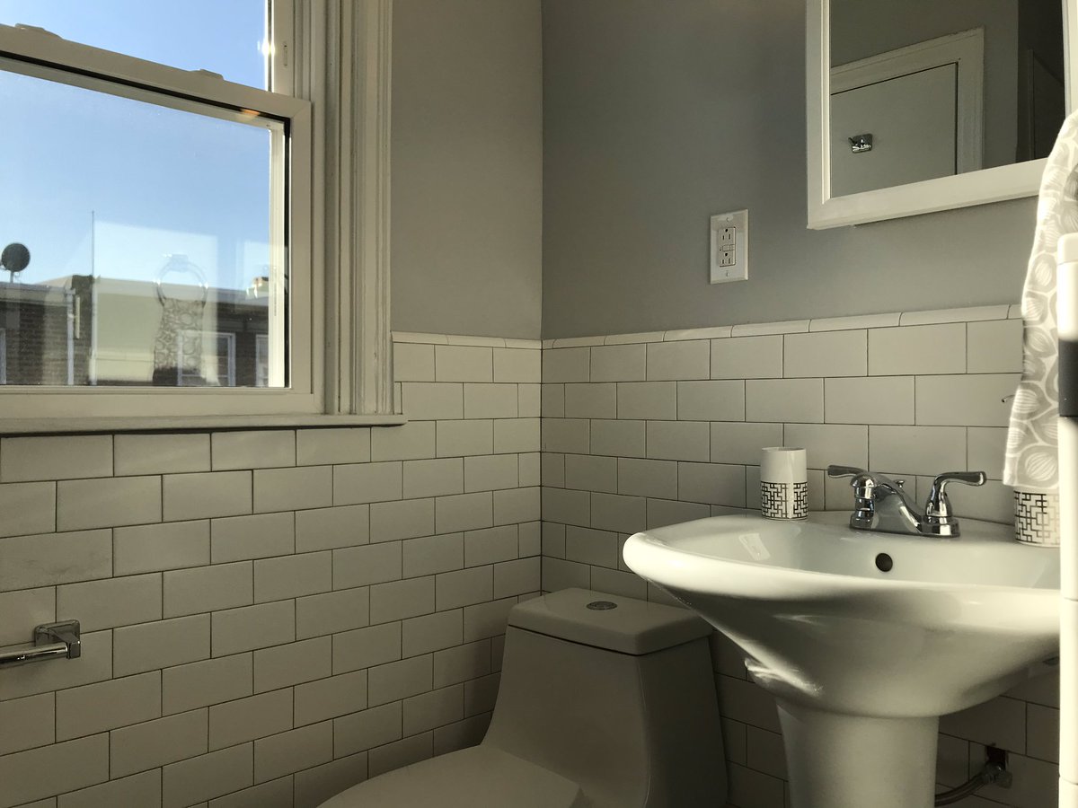 davidleipert1's tweet photo. 🏡Here is another look inside my listing at 2016 Anchor Street!  A beautifully renovated home in the Northeast, which after a week on the market is now #UnderContract. What do you think of the design and finishes? #MoveInReady #TheLeipertGroup #BHHSPrime #RealEstate #Philadelphia https://t.co/YZCmrPWS8J