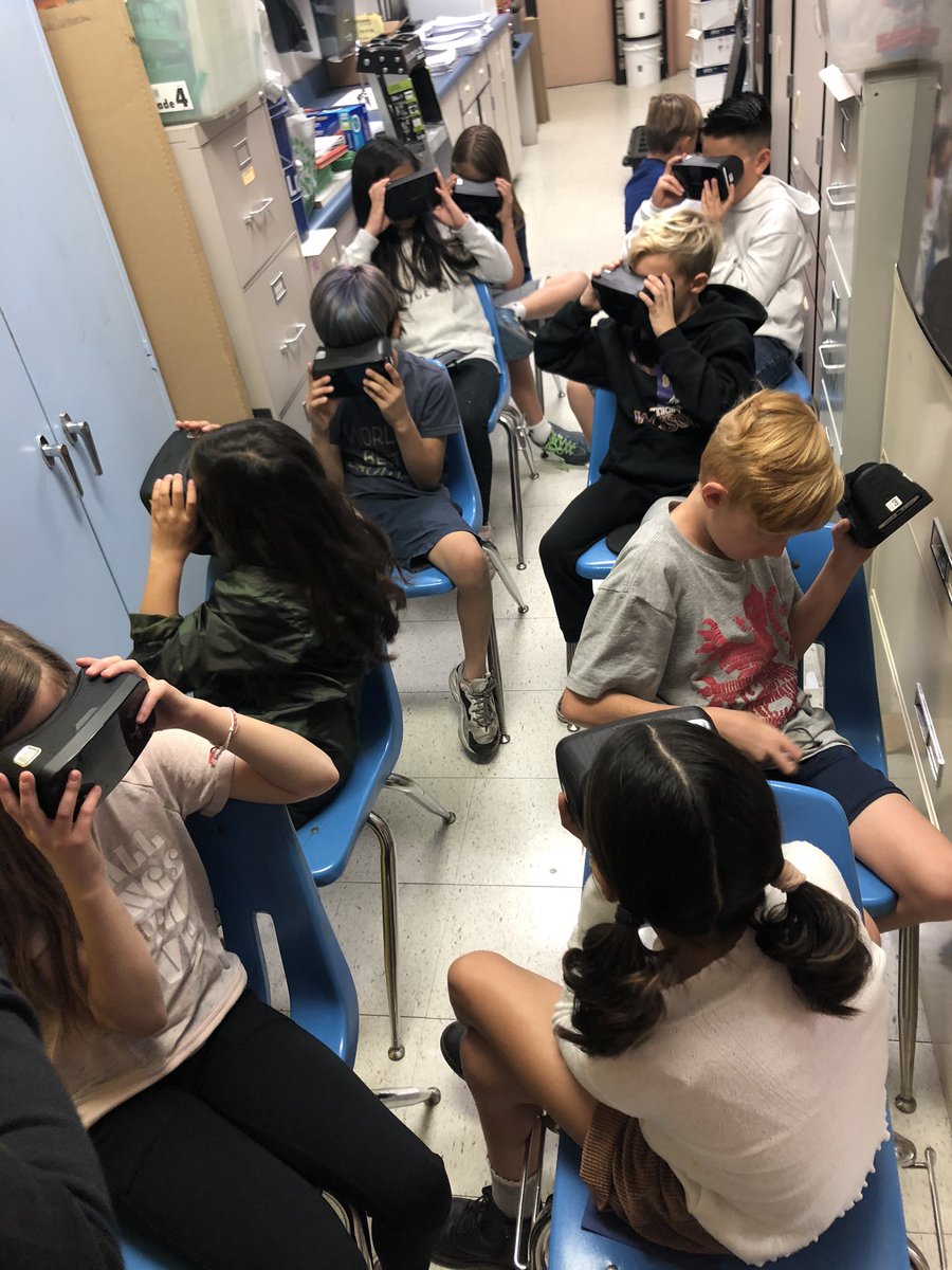 JHPthePrincipal's tweet photo. What an amazing experience for our @GeraldFordES students! Thank you @kait_hub and @LarsonLisa75 for inviting me to join you on this amazing adventure! https://t.co/HuzOpPFTnE