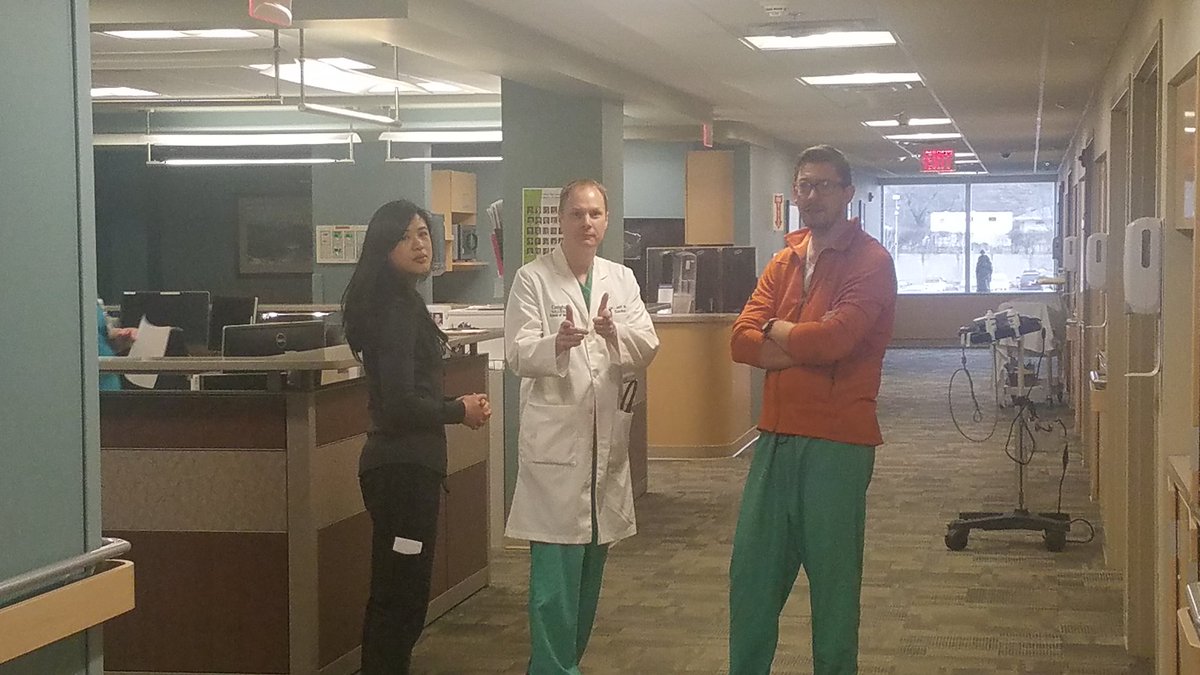 Our fantastic icu #criticalcare team  on rounds @ChungJacquie #pccm, Dr. Murray #cardio Dr. Thiel #anesthesia <a href="/AbhishekThandra/">Abhishek Thandra</a> <a href="/CUSOMHouseStaff/">Creighton University House Staff</a> <a href="/CHIhealth/">CHI Health</a> <a href="/AllUNeedIsLung/">Lee Morrow</a> <a href="/slhooten713/">Stephanie Hooten</a>