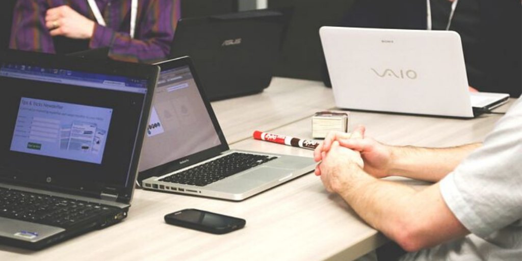 Outsourcing your Managed Services will make sure your company is utilizing the best network software solutions. Access an entire team with remote and on-site Helpdesk staff. Learn more: bit.ly/2ujqbef