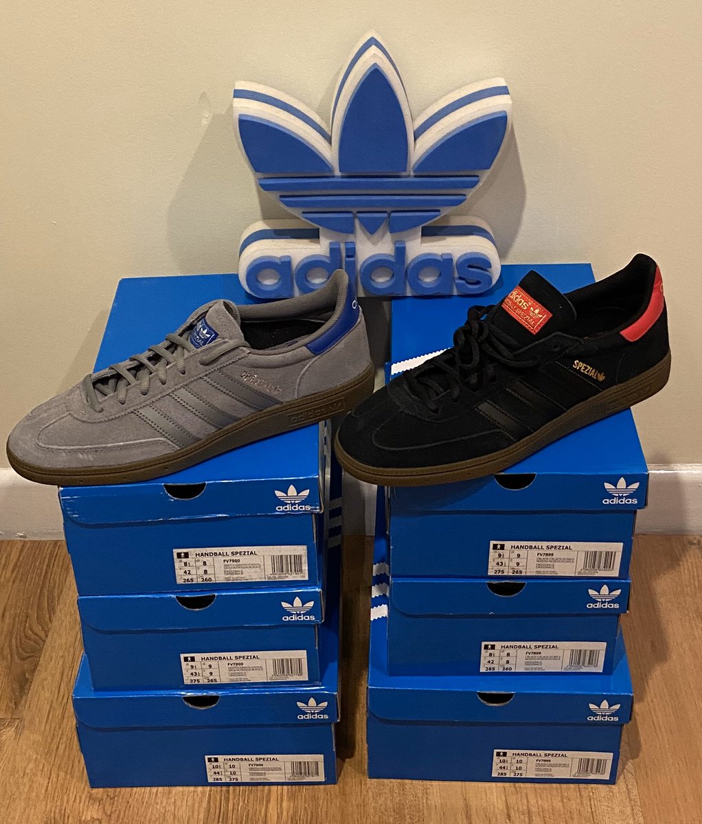 man_savings's tweet image. 🔥The Giveaway Competition is on 🔥 

We are giving away 2 pairs of the recently released adidas Handball Spezial 👍 

To enter simply...

1. Comment shoe size and colour preferred. 
2. Retweet 
3. Follow

2 winners will be drawn on Saturday 22nd at 2pm.  

Good luck to all 🤞🔥