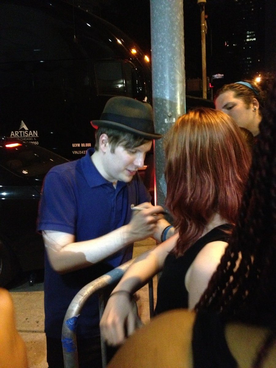a fan asking patrick stump to sign her boobs and patrick explaining that he wouldn’t do it because it’s against his morals: a photo set