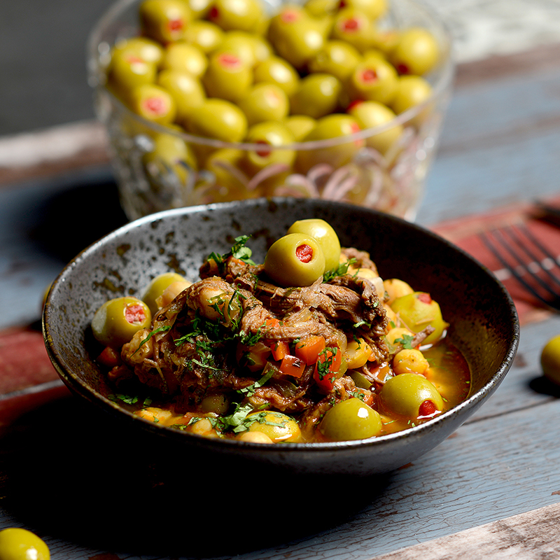 HaveanOliveDay's tweet photo. Because they combine perfectly with sweet and savory dishes. Because they are Olives Stuffed with Pimiento. Because they are a #variety of #Europeanolives. https://t.co/vOPdeIOCAM https://t.co/U0iwUyxLDf