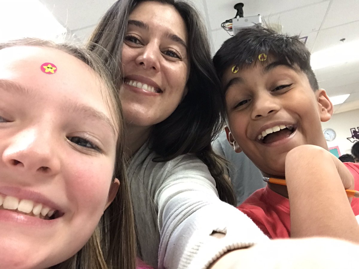 ambarnes8's tweet photo. So much fun teaching and learning space science and Spanish at #wilsonway today! #foodinspace #zodiacconstellations #eclipses #lovesstro #CHSHome https://t.co/OKvsGNMaKf