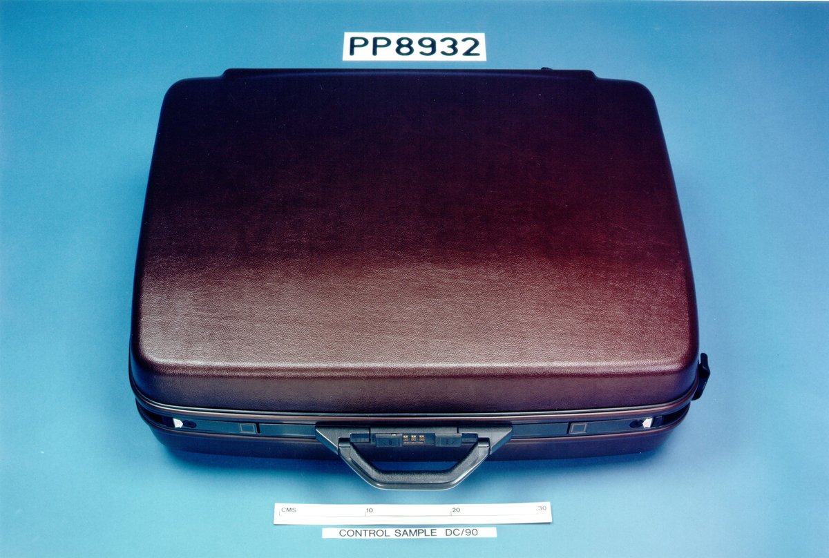 The main pieces of evidenceThe case revolved around the brown Samsonite hard suitcase, the origin of the clothing in the suitcase and the bomb's timer. 88/A replica of the Samsonite hard suitcasePhoto: Via https://www.fbi.gov/news/stories/remembering-pan-am-flight-103-30-years-later-121418