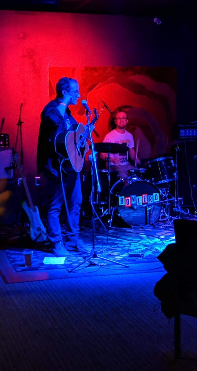 TheNativeAge's tweet photo. A few pho"toes" from our show at BowlerO. #ImSorryIPut #Toes #InPhotos #ItJustIsntRight https://t.co/OHpJy5WmfM