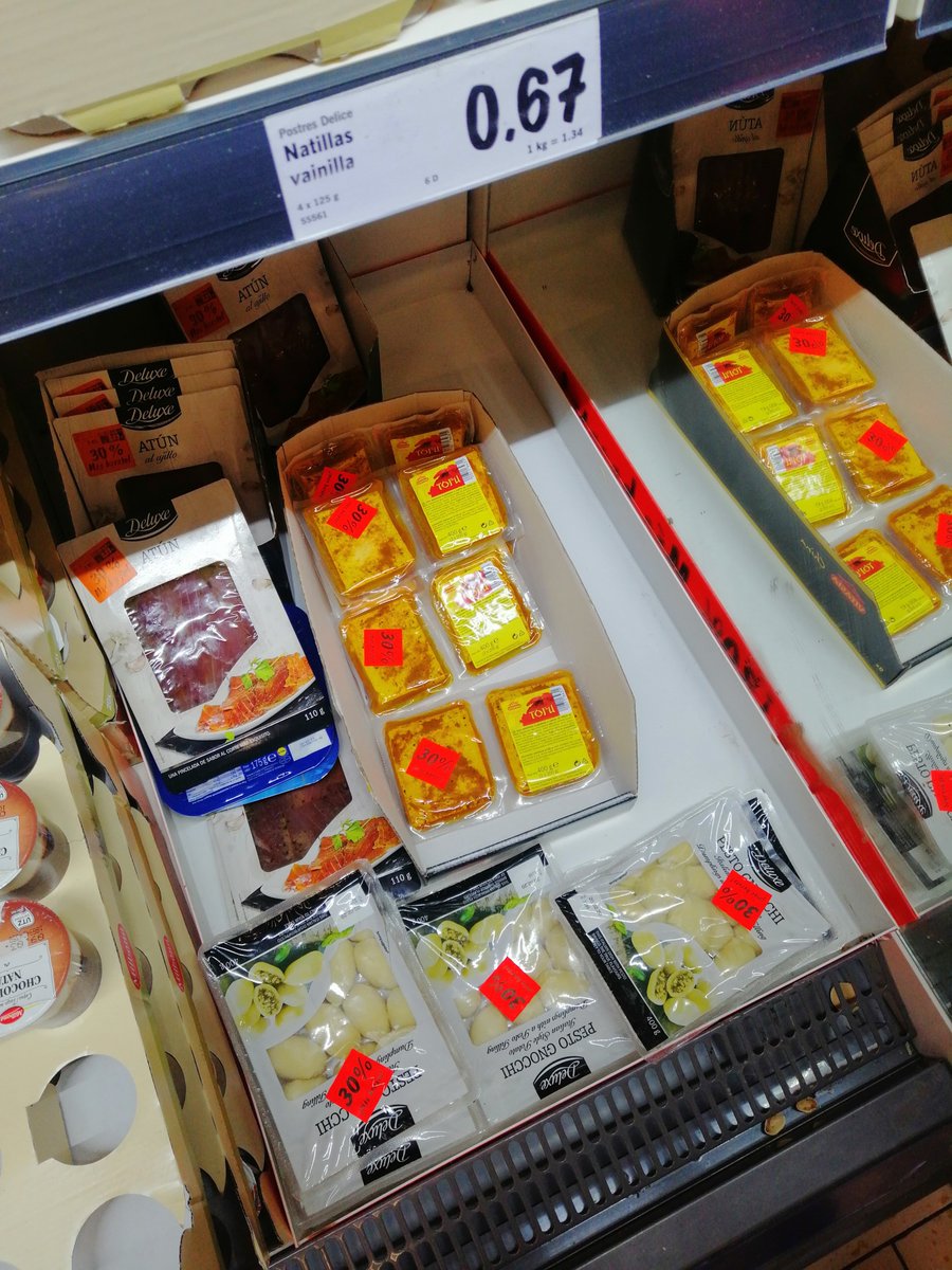 VICTOR_AUNON's tweet photo. @lidlespanaAC un poco desesperante encontrar tantas veces en Lidl Coslada productos sin el precii ni la fecha de caducidad 😞 https://t.co/iAKYIGBQvO