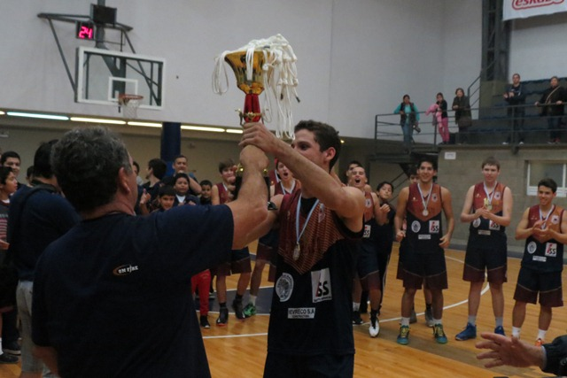 CAPeventos's tweet photo. Recuerdos de la edición 2015!
#CopaDeClubes #Basquet Peñarol 20 ANIVERSARIO! 23>26 de Mayo - Masculino y Femenino
Torneo formativas + Encuentro de Mini y Premini + Torneo de Triples - Dobles y Habilidades - MAYO 2020 - 20° EDICIÓN!
info@capeventos.com.ar https://t.co/FlUPhroKX9