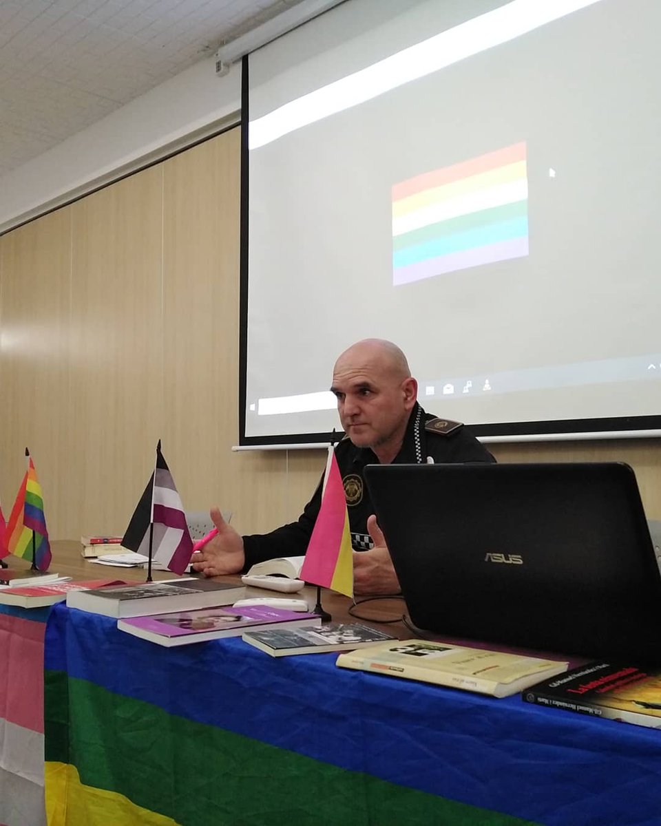 CHARLA TALLER: DESARROLLO, DEMOCRACIA Y MEMORIA LGTBI. #lgtb #lgtbi #queer #sindicato #intersindicalV #intersindicalVareaLGTB #intersindical #sindicato #lgtb+ #lgtbi+ #lgtbiq+